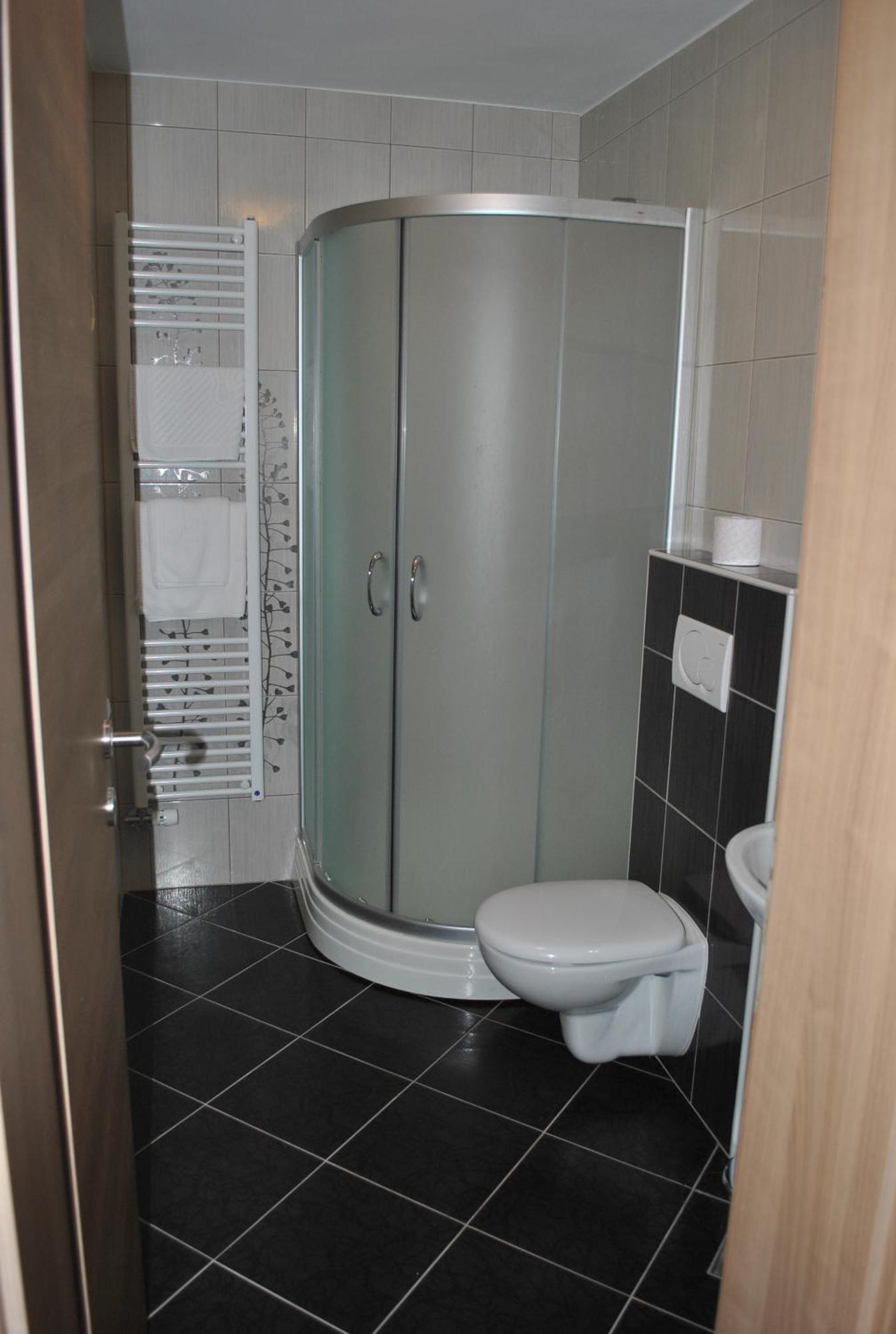 Pri Vidrgarju Hotel Vace Phòng bức ảnh