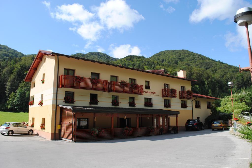 Pri Vidrgarju Hotel Vace Ngoại thất bức ảnh